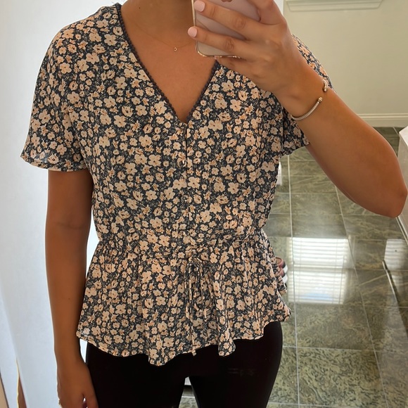 Floral peplum top - Picture 1 of 5
